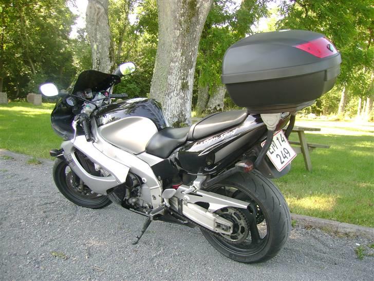 Yamaha YZF 1000 R SOLGT billede 4