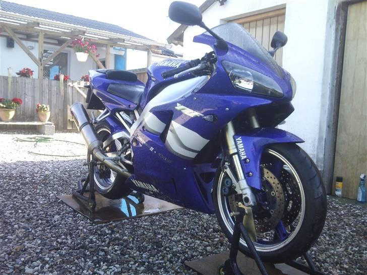 Yamaha YZF-R1 *stjålet* billede 3