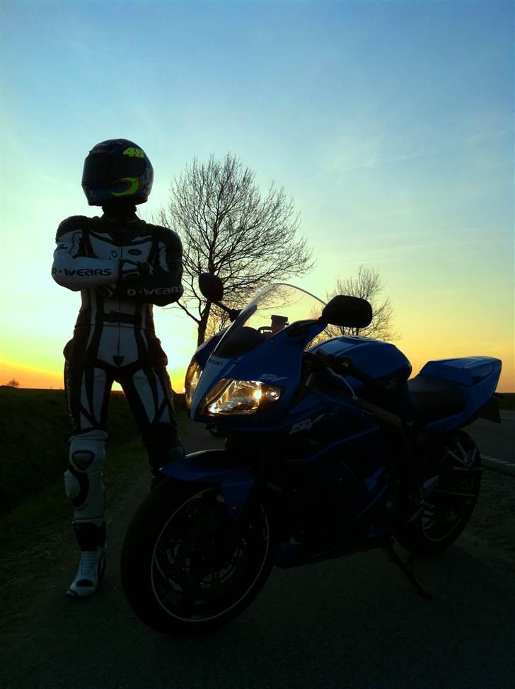 Suzuki SV 650 billede 1