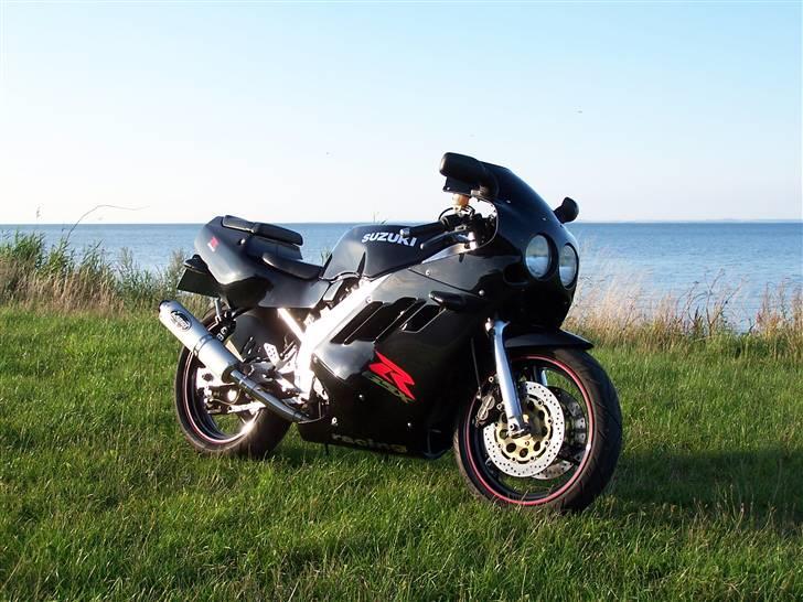 Suzuki GSXR 400 (Solgt) billede 5