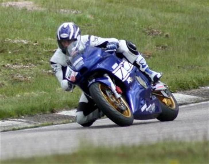 Yamaha YZF-R6   Banecykel Solgt  billede 6