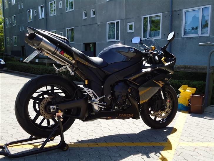 Yamaha R1 billede 4