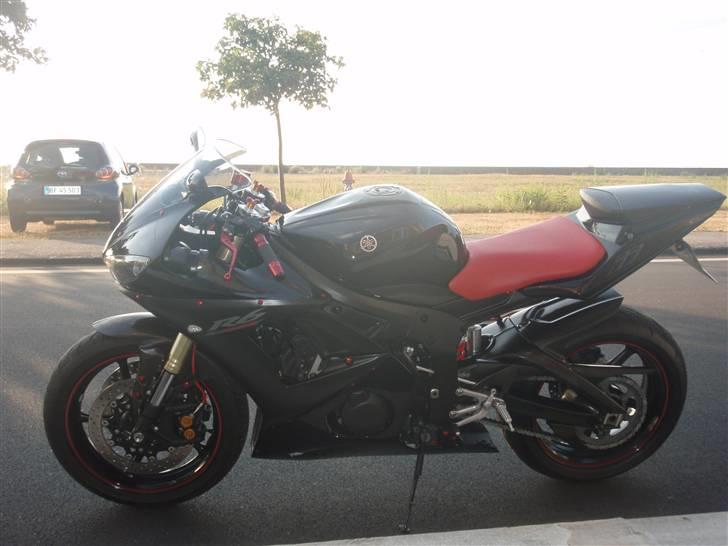 Yamaha yzf r6 billede 3
