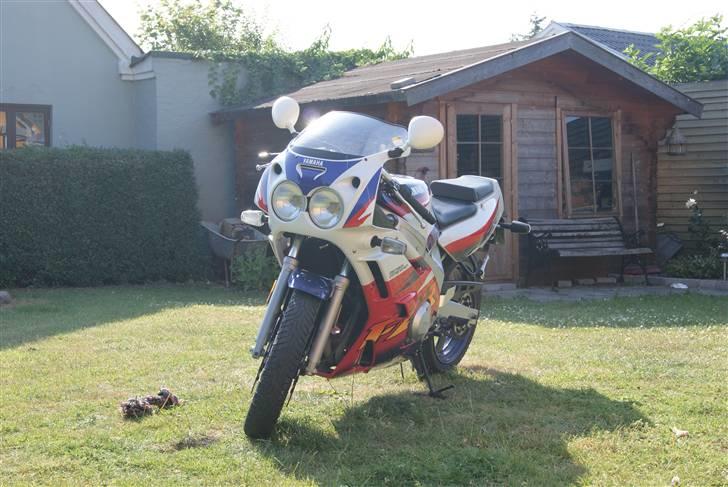Yamaha FZR 600 Us Solgt billede 2