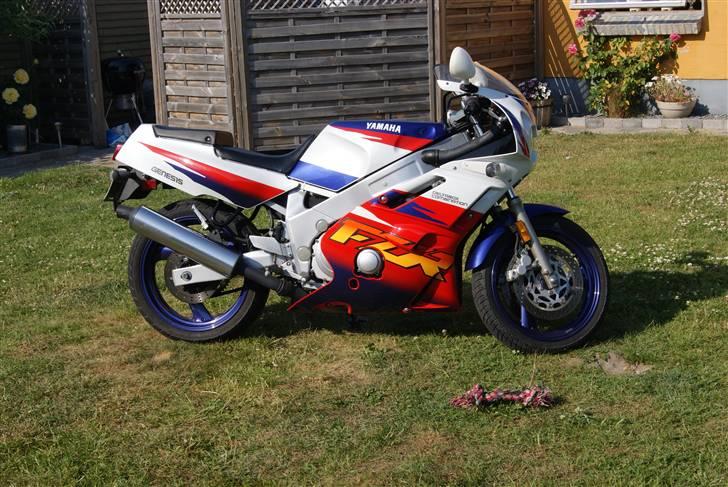 Yamaha FZR 600 Us Solgt billede 3