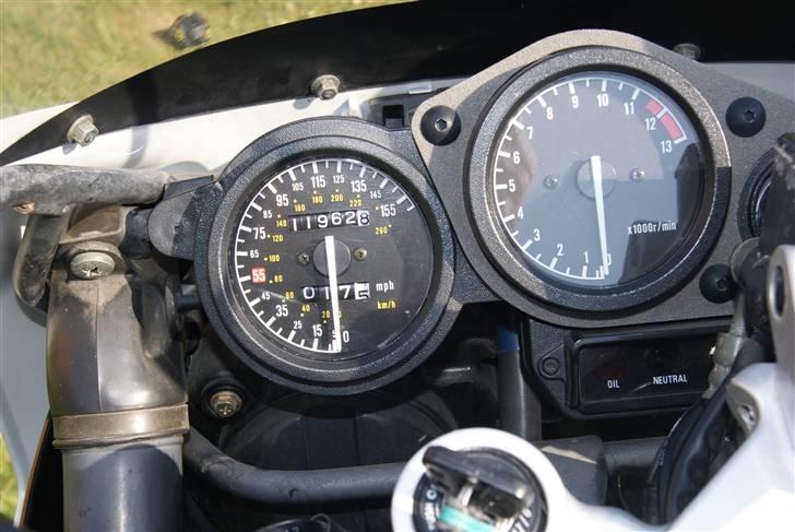 Yamaha FZR 600 Us Solgt billede 4