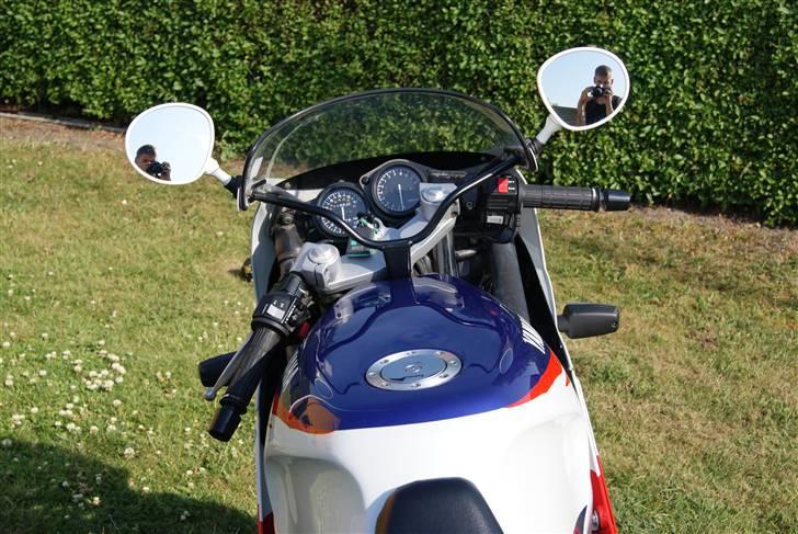Yamaha FZR 600 Us Solgt billede 5