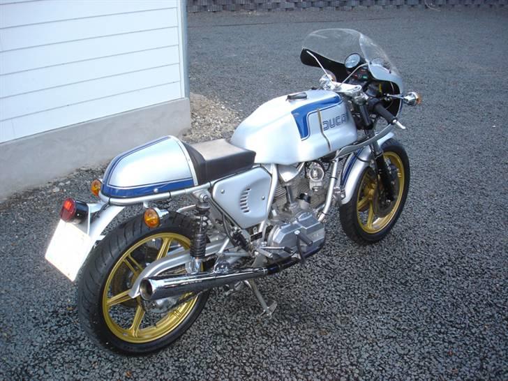 Ducati 900 SS billede 1