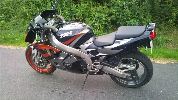 Kawasaki ZXR 400 billede 1