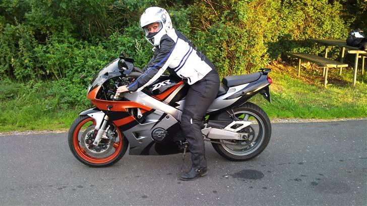 Kawasaki ZXR 400 billede 7