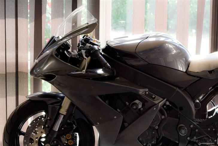 Yamaha YZF R1 Baneged billede 6