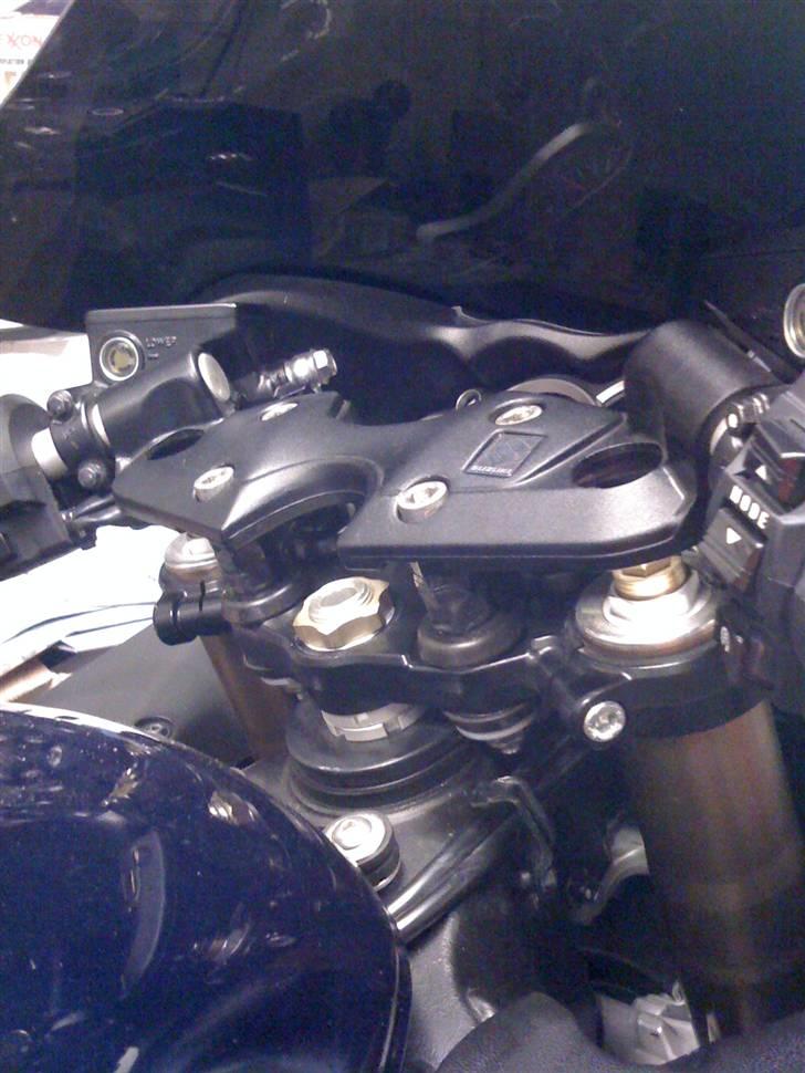 Suzuki GSX 1300 R Hayabusa *Solgt* - Styr hævet 3 cm. billede 10