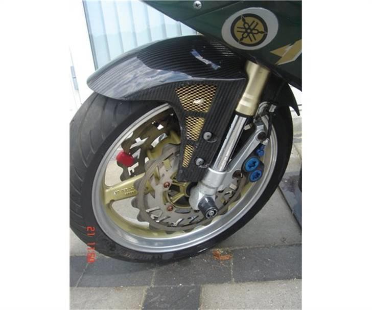 Yamaha YZF R1 billede 3