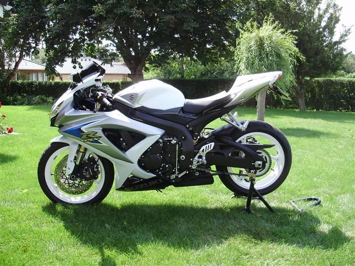Suzuki GSXR 600 (SOLGT) billede 3