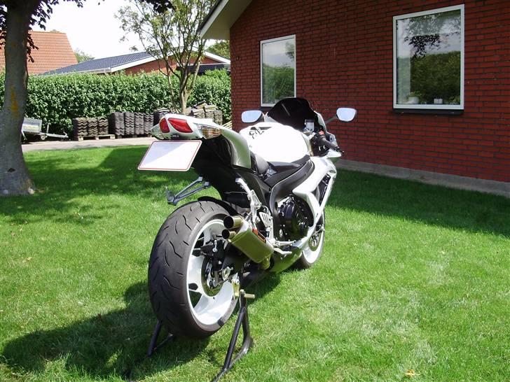 Suzuki GSXR 600 (SOLGT) billede 5