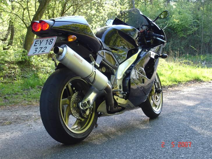 Aprilia RSV 1000 - Ældre billede billede 3