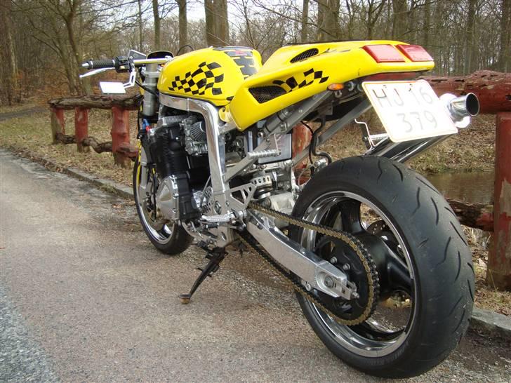 Suzuki GsxR 1100 Streetfigther billede 5