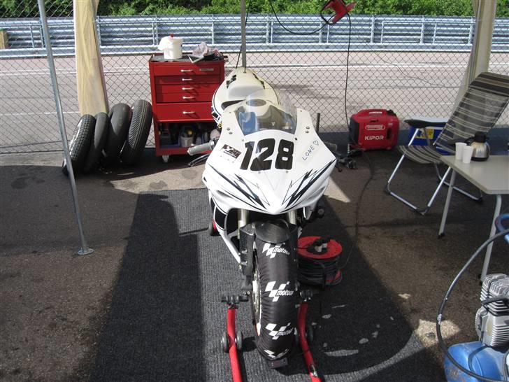 Yamaha r1 Banecykel "solgt" billede 3