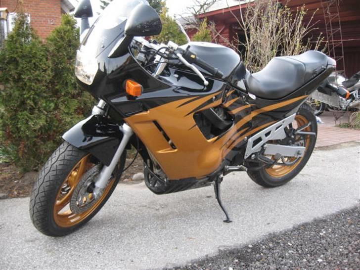 Suzuki gsx 600 f - Min dronning... billede 1