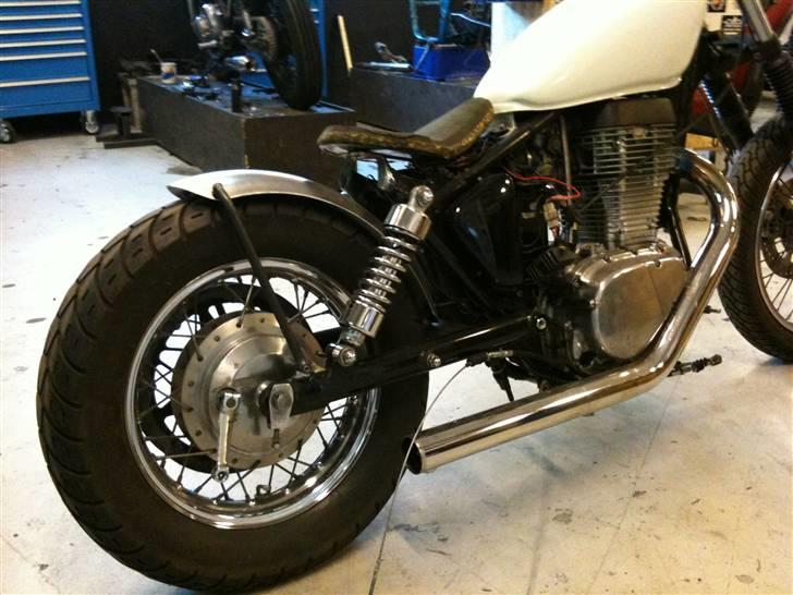 Suzuki Ls 650 "bobber" - Skærm set fra højre side billede 13