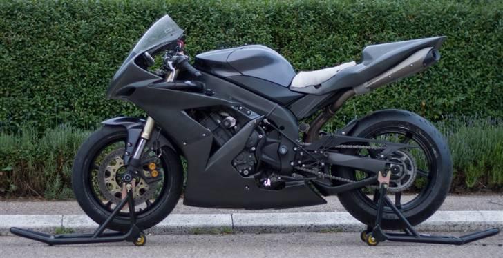 Yamaha YZF R1 Baneged billede 10