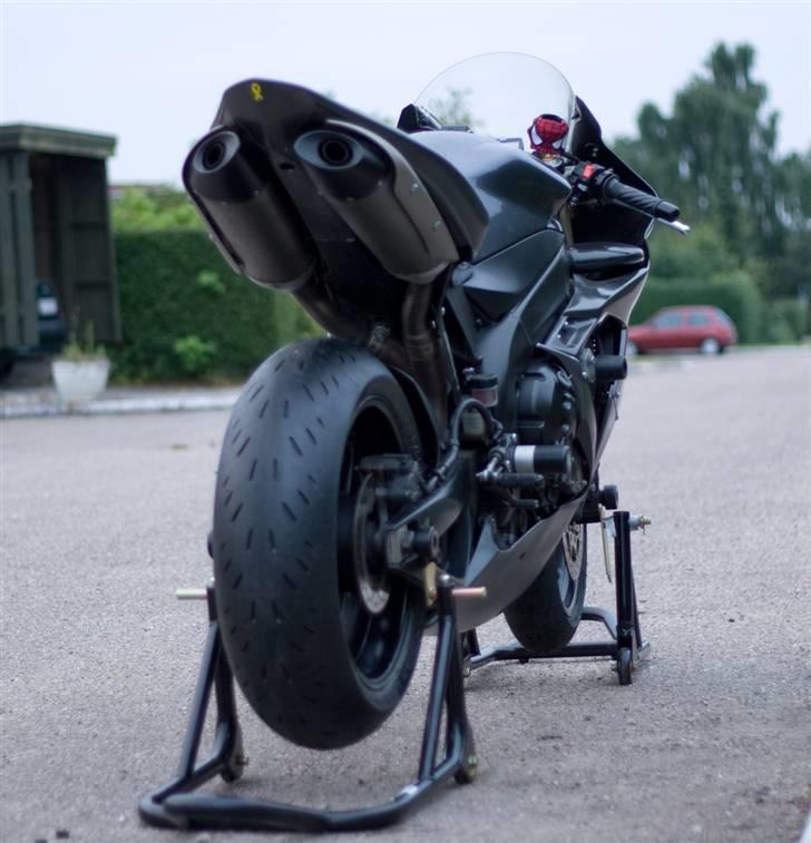 Yamaha YZF R1 Baneged billede 11