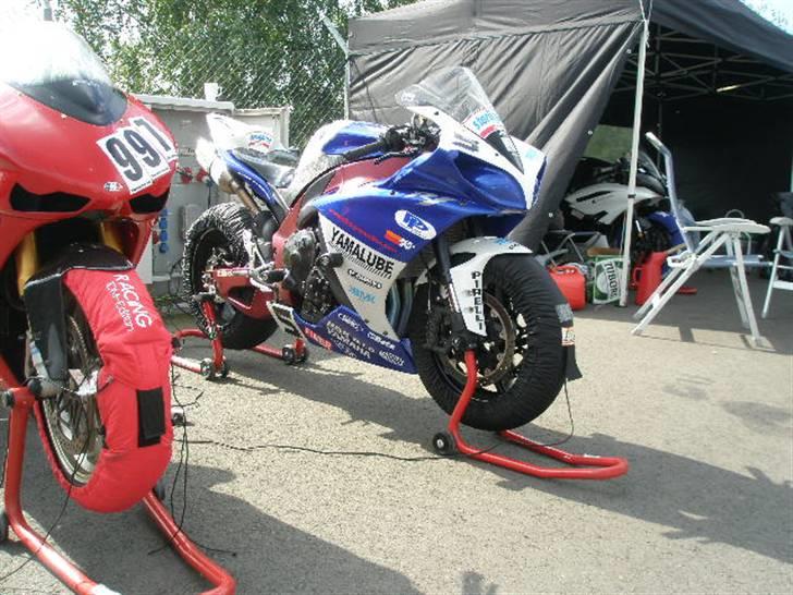 Yamaha r1 billede 11