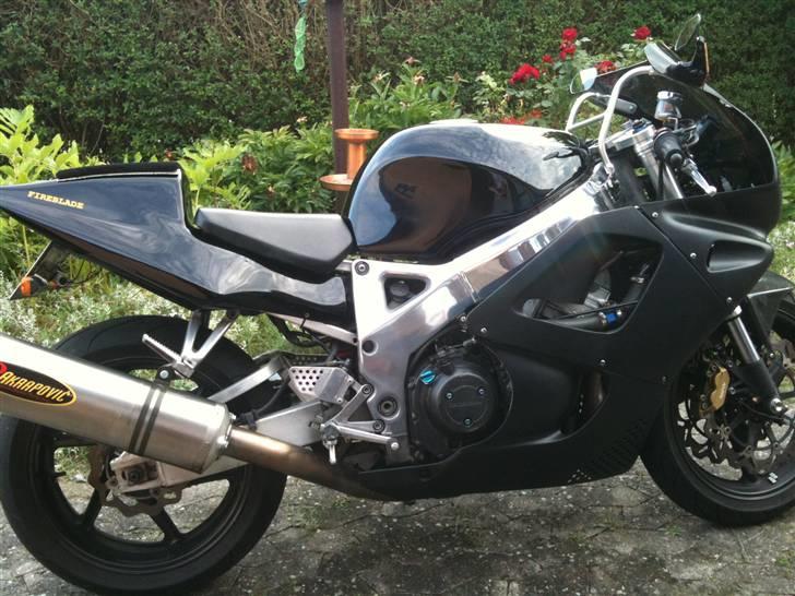 Honda CBR 900 RR Fireblade billede 4