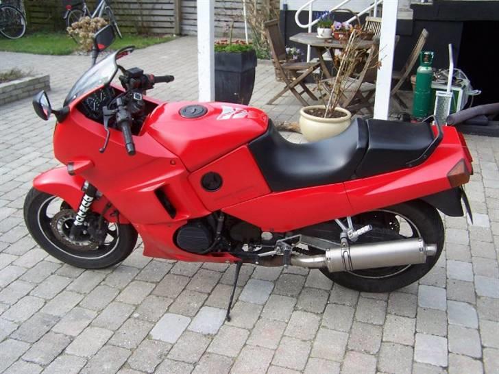 Kawasaki GPX 600 R Ninja (solgt) billede 4