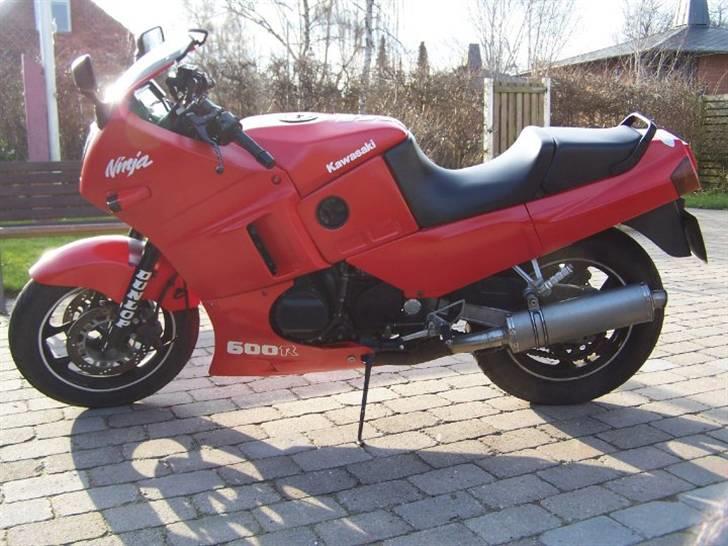 Kawasaki GPX 600 R Ninja (solgt) billede 6