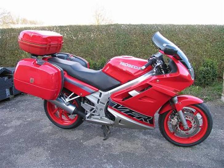 Honda VFR750F (SOLGT) - Klar til en tur til lItalien? billede 11