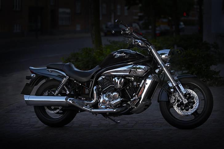 Hyosung gv650 - Taget af fotograf i Odense, som prøveklud til nyt koncept  billede 1
