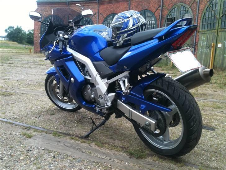 Suzuki sv650s TOTALSKADET billede 8