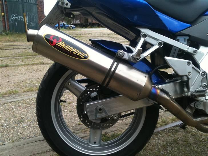 Suzuki sv650s TOTALSKADET billede 9