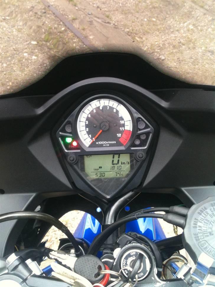 Suzuki sv650s TOTALSKADET billede 10