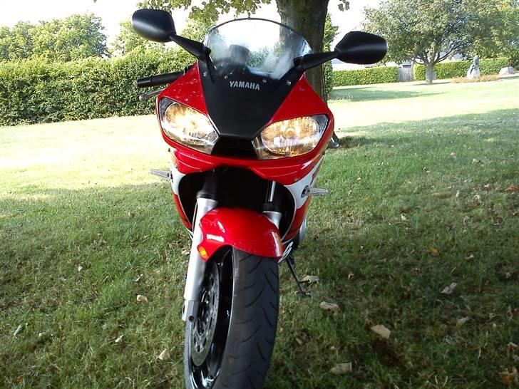 Yamaha YZF R6 *SOLGT* billede 9