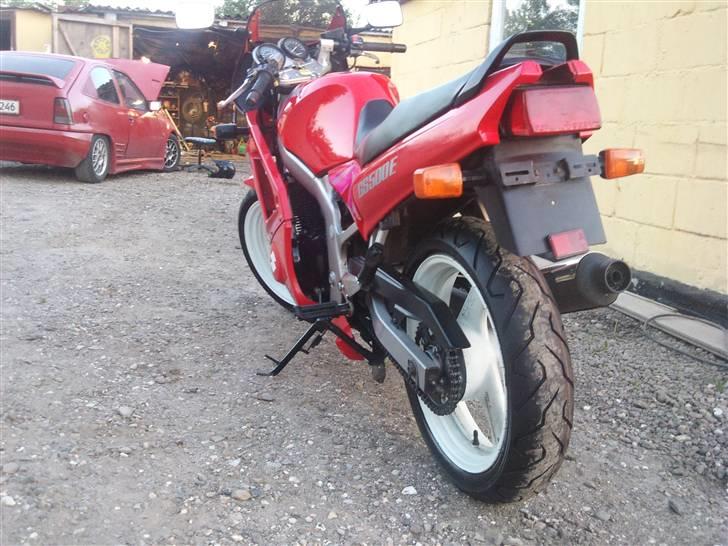 Suzuki gs 500 E solgt billede 4