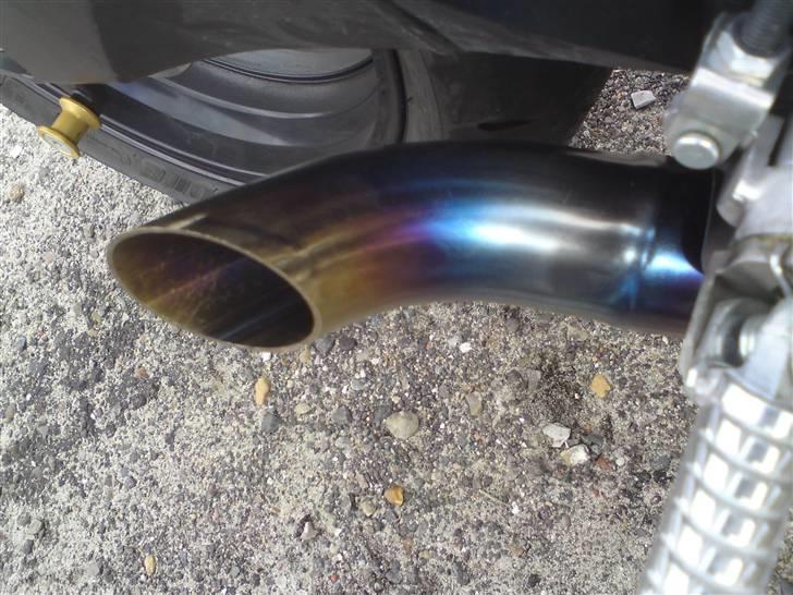 Suzuki GSX-R 750 - Hjemmelavet potte :D Lyder lige voldsomt nok, men ser vildt ud! En lille tur på 2 minutter, og så var farven der! billede 11