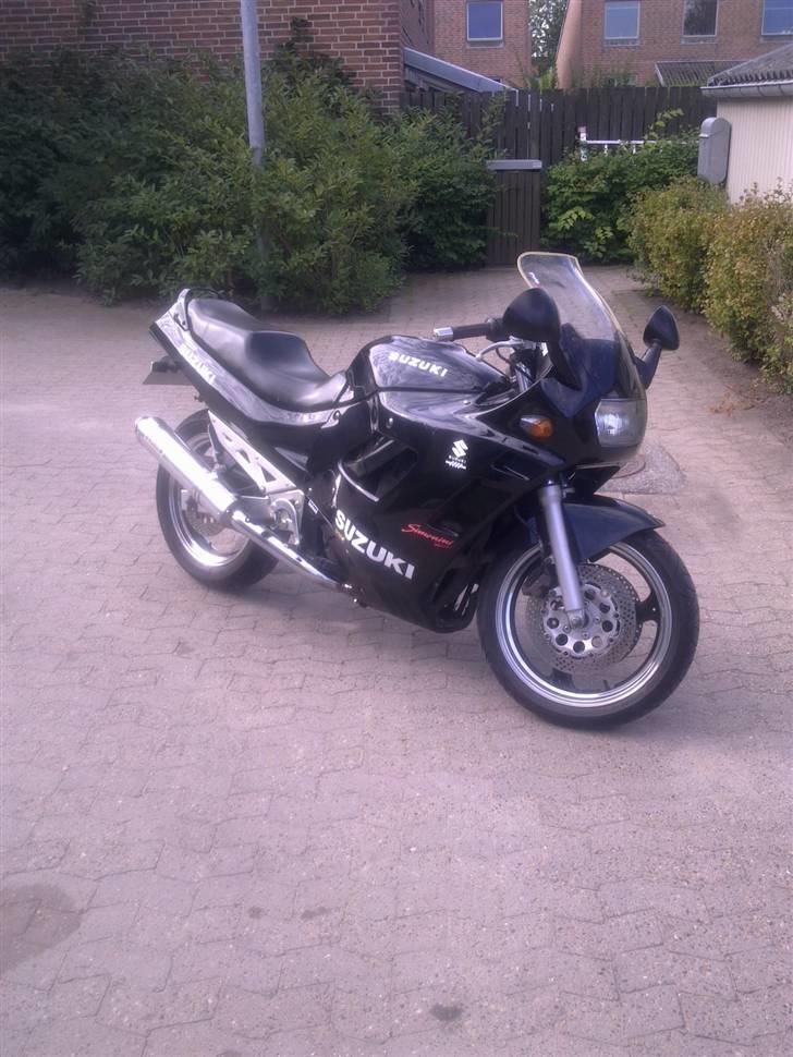 Suzuki GSX 750F billede 2