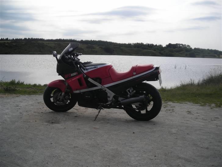 Kawasaki GPZ 600R billede 5