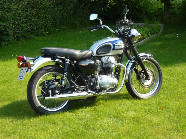 Kawasaki w650 billede 1