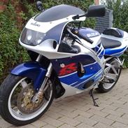 Suzuki GSX750R SRAD