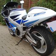 Suzuki GSX750R SRAD