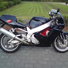 Yamaha YZF 750 R
