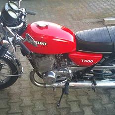 Suzuki T500 