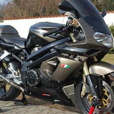 Aprilia SL 1000 Falco-SOLGT