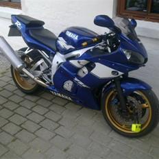 Yamaha YZF R6