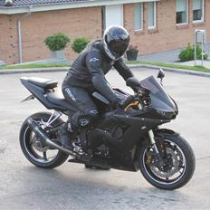 Yamaha YZF R6 (solgt)