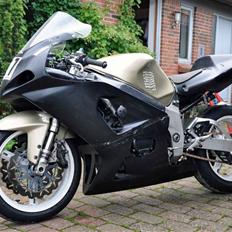 Suzuki GSX-R 750