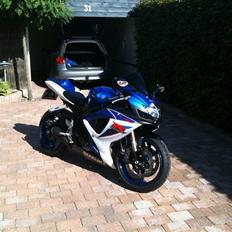 Suzuki gsxr 600 K7 